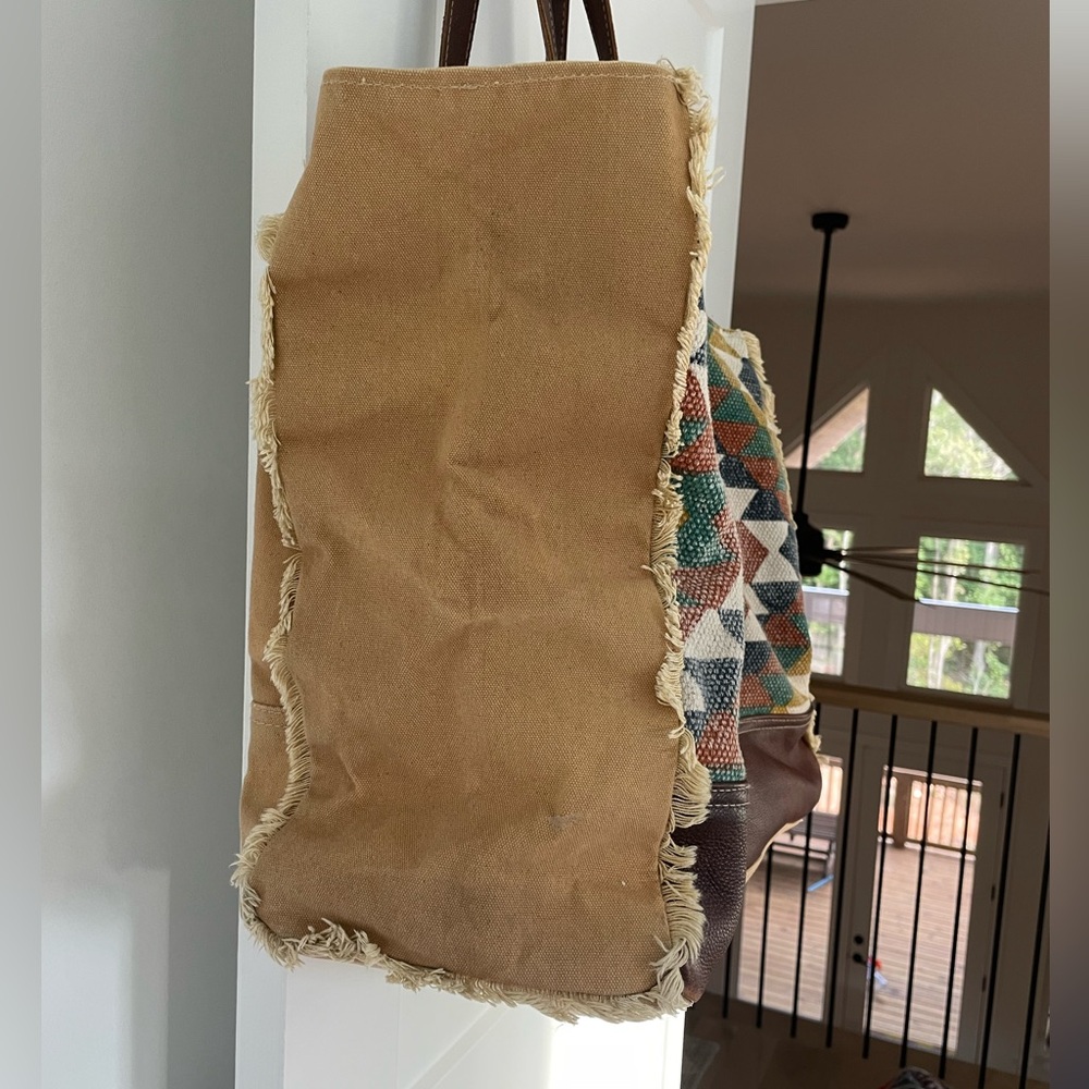 Myra Bag Multicolor Quilt Pattern Weekender
Boho Upcycled - Picture 5 of 13